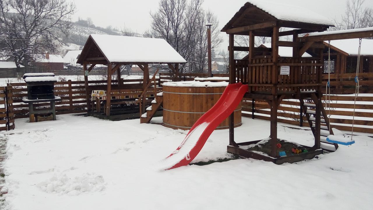 Kovács Guesthouse Praid Esterno foto