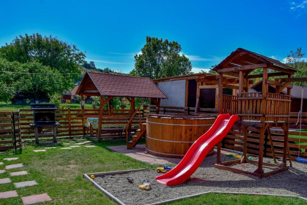 Kovács Guesthouse Praid Esterno foto