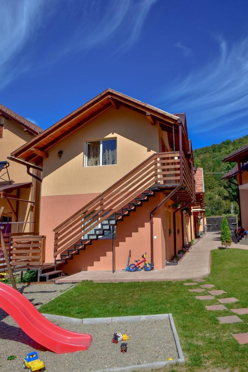 Kovács Guesthouse Praid Esterno foto