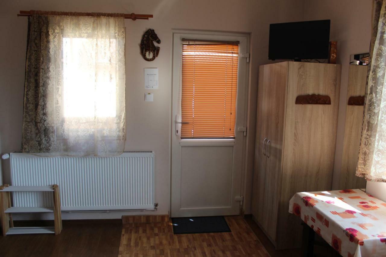 Kovács Guesthouse Praid Esterno foto