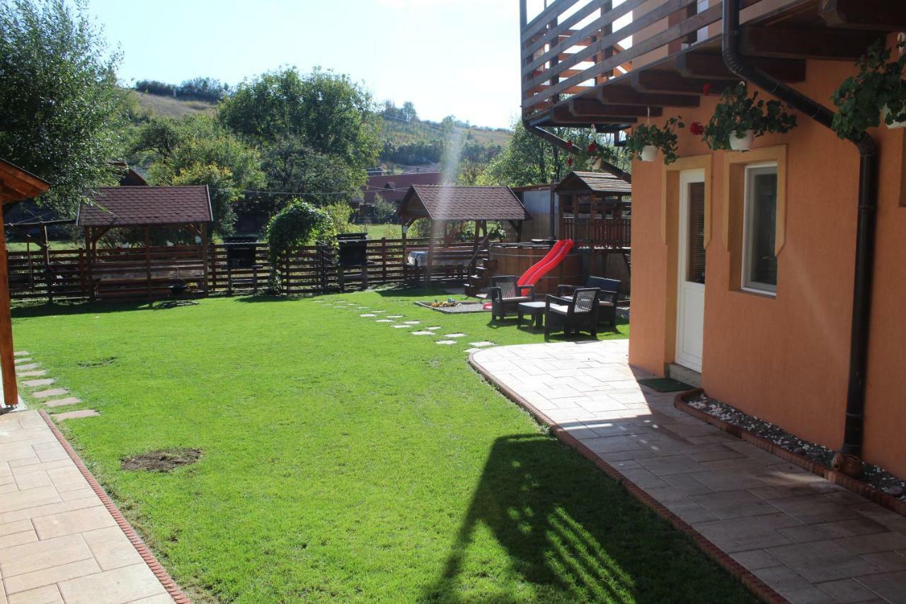 Kovács Guesthouse Praid Esterno foto